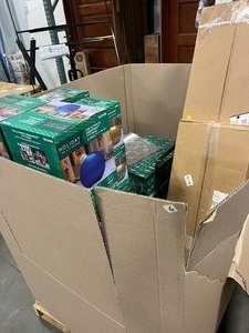 lot 6 image: Pallet Sale - Blow up Christmas decor - Stair Treads and more