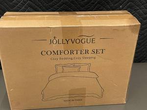lot 27 image: JollyVogue Comforter Set Light Grey - X003CH7IJ5 BJT-LG-Q, New