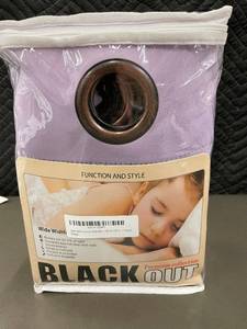 lot 46 image: Best Home Fashion Blackout Curtain Panel 100 W x 84 L - 1 Panel