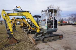 lot 7 image: 2016 Wacker Neuson Model EZ 38 Tracked Mini Excavator