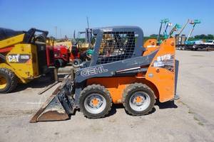 lot 13 image: 2019 Gehl Model R105 Skid Loader Skid Steer