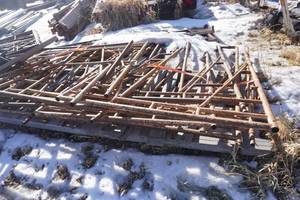 lot 48 image: Large Lot of Scaffolding Sections