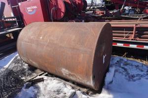 lot 45 image: 300 Gallon Fuel Tank