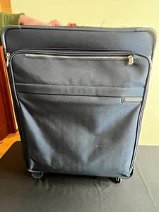 lot 32 image: Briggs & Riley Rolling Carry-On Luggage - 4-Wheel Spinner