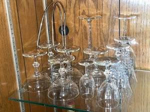 lot 75 image: Clear Glass Stemware - Wine Glasses & Champagne Flutes, Assorted