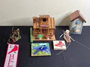 lot 100 image: Moose Lodge Miniatures Set - Rustic Cabin, Birdhouse, Tiles & Candle Tools