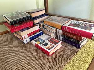 lot 116 image: Readers Digest Condensed Books Collection - Vintage Hardbacks & Belva Plain Novels