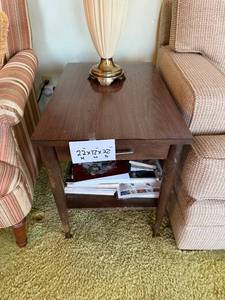 lot 123 image: End Table With Drawer - Wood 22 x 18 x 22 in
