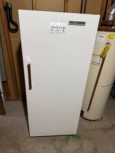 lot 134 image: Whirlpool Upright Freezer 57 in H x 23.5 in W x 26 in D