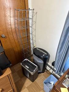 lot 150 image: Wire Storage Rack & Fellowes & Ativa Paper Shredders - Home Office Bundle