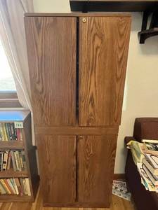 lot 163 image: Oak Wood 4-Door Bookcase Cabinet with Locking Doors & Tons of Books Inc