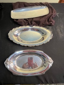 lot 179 image: Three-Piece Silver-Plate Serving Tray Set - Ornate Floral Edge