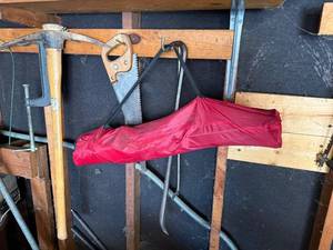 lot 213 image: Hand Tools - Vintage Woodworking Saws & C-Clamp