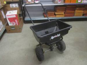 lot 27 image: (EW1) Agri-Fab Seed Spreader...
