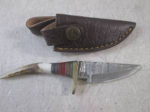lot 133 image: (CNTR) Hand Crafted 6.5 Damascus S...