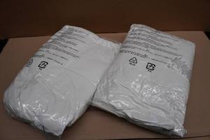 lot 16 image: 2 Down Alternative Pillows - 30x20