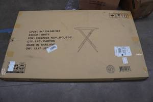 lot 22 image: 31.5 Round Bar Height Folding Table - White