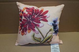 lot 25 image: Decorative Throw Pillow