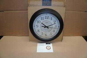 lot 34 image: La Crosse 14 Savannah Wall Clock