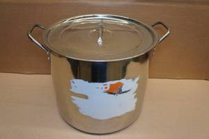 lot 37 image: Large Stock Pot