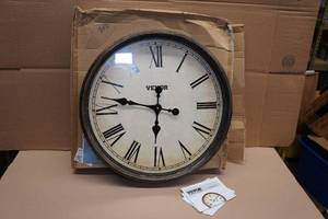 lot 73 image: BROKEN Vevor Wall Clock