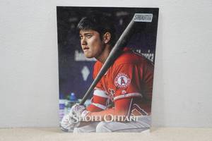 lot 117 image: 2019 Stadium Club Shohei Ohtani Oversize Baseball Card