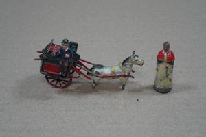 lot 146 image: Vintage Killarny Metal Horse and Carriage