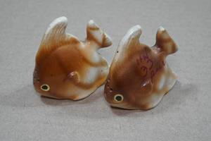 lot 169 image: Vintage Salt & Pepper Shaker Set - Fish