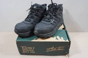 lot 206 image: Ad Tec Work Boots - Size 7
