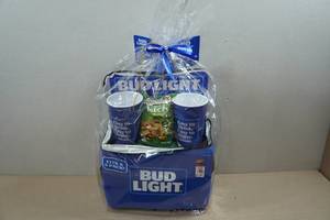 lot 212 image: 2 Bud Light Gift Sets - Cooler, Cups, Pretzels