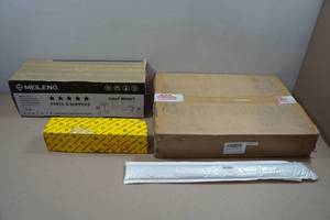 lot 218 image: Assorted Car Parts