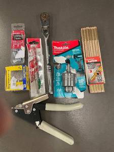 Makita 38 in Keyless Chuck Adapter for All Impact Drivers & Drill Bits & Accessories