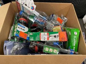 Fluidmaster Toilet Fill Valve Kit & DANCO HydroSeat Flange Fixer - Assorted Repair Parts