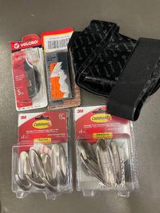 3M Command Brand Medium Designer Hooks Value Pack (2 Packs) & Velcro Strap