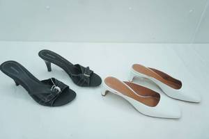 lot 30 image: Womens Shoes (2 Pair)