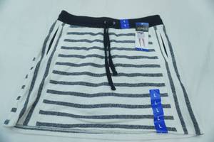 lot 79 image: NWT Jones New York Womens L Knit Skort