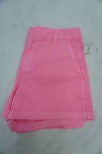 lot 83 image: NWT Gap Womens 4 Downtown Khaki Short Size 12