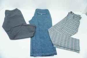 lot 98 image: 3ct Womens Pants NewLike New Condition