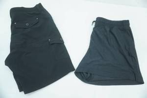lot 119 image: 2ct New Womens Shorts