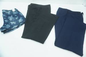 lot 120 image: 3ct Womens Pants and Shorts