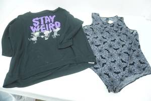 lot 146 image: NEW Stay Weird Sweatshirt size 3X bodysuit bat & spider themed (NWT) 4x
