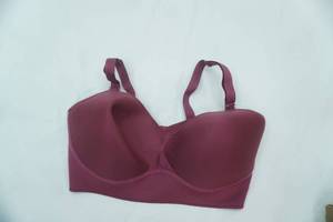 lot 152 image: Bra Warners Size 40DD. Mauve, wireless