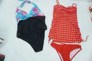 lot 163 image: Womens Swimwear. 2 Sets (NEW)