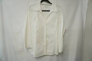 lot 188 image: Lee Riders Easy Care White Button-Up Blouse Size 2X