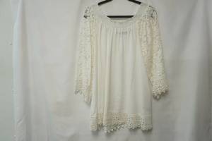 lot 196 image: Colleen Lopez White Lace Blouse Size 1X