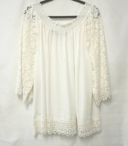 lot 196 image: Colleen Lopez White Lace Blouse Size 1X