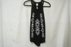 lot 236 image: International Concepts Size L black embroidered tank top
