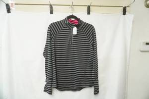 lot 301 image: New 34 zip, long sleeve athletic shirt