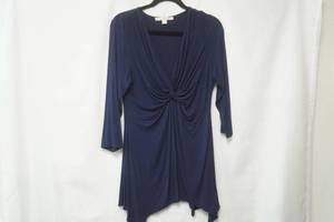 lot 317 image: Boston Proper Size M Long Dress Blouse. Navy Blue