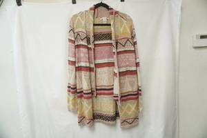 lot 325 image: American Rag Size L Cardigan